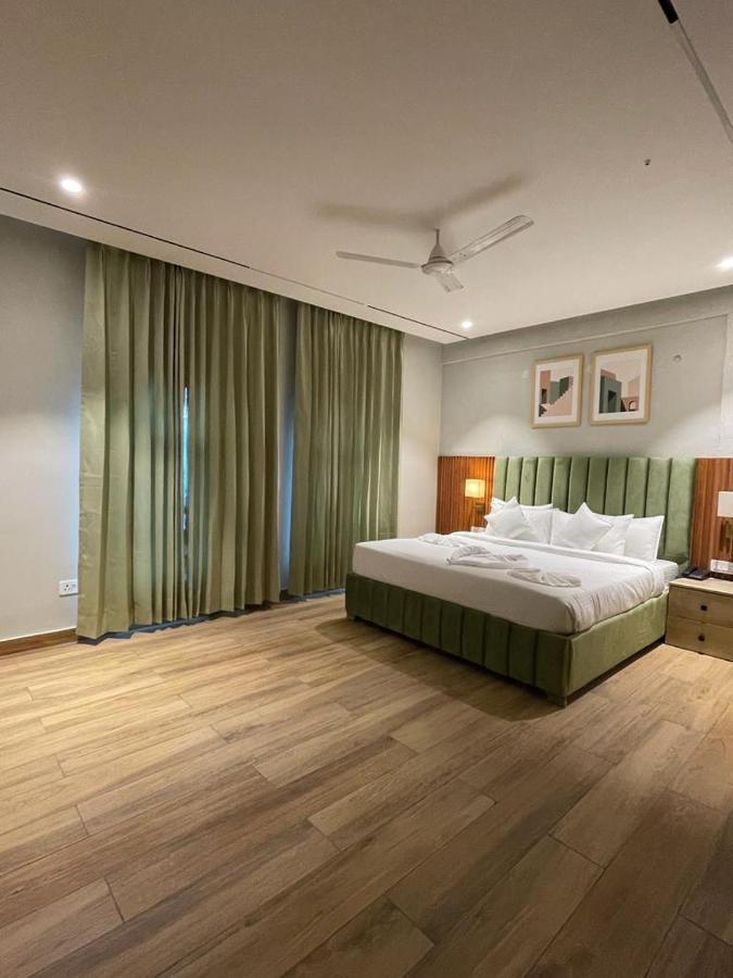 Hotel West Inn Premium Kharar ภายนอก รูปภาพ