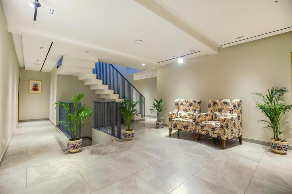 Hotel West Inn Premium Kharar ภายนอก รูปภาพ
