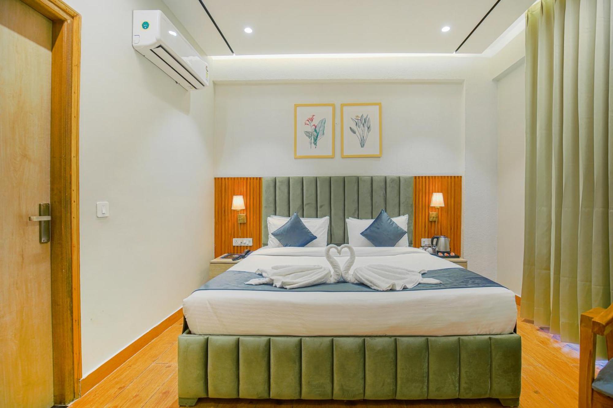 Hotel West Inn Premium Kharar ภายนอก รูปภาพ