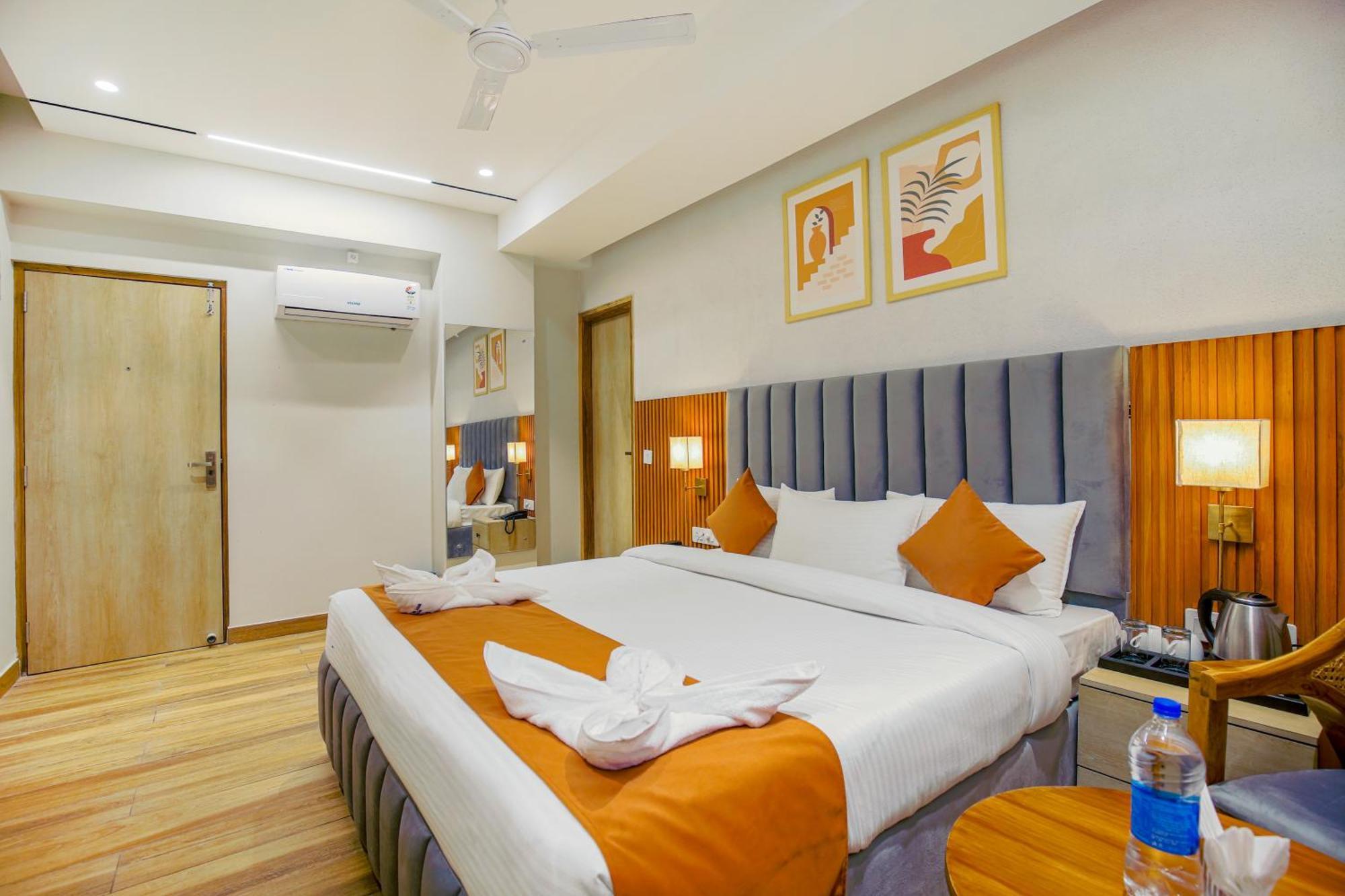 Hotel West Inn Premium Kharar ภายนอก รูปภาพ